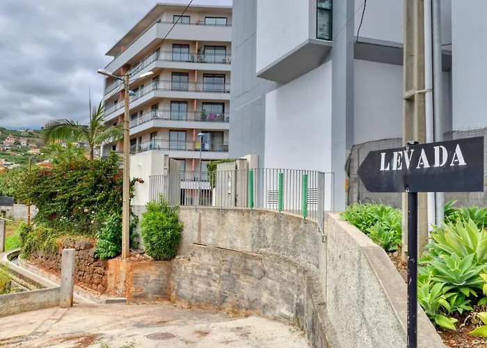 Levada Dos Piornais, A In Madeira * 丰沙尔